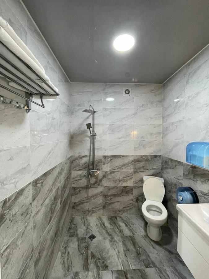 Hotel Lazuri In Квариати Екстериор снимка
