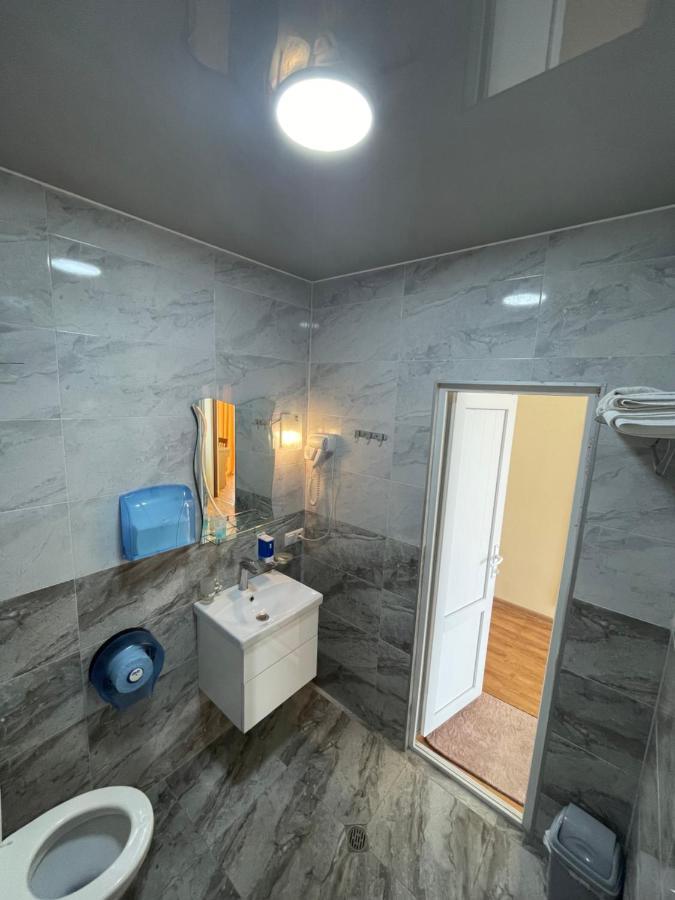 Hotel Lazuri In Квариати Екстериор снимка