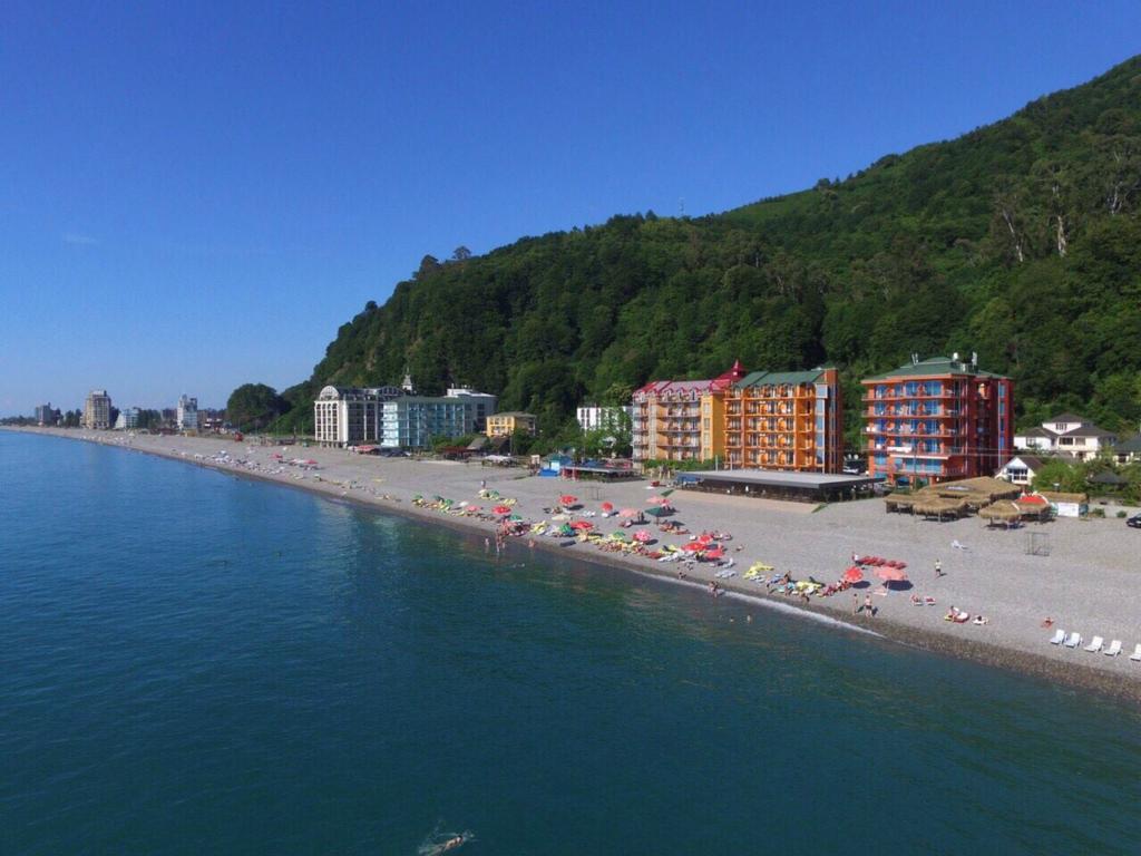 Hotel Lazuri In Квариати Екстериор снимка