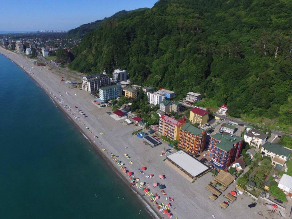 Hotel Lazuri In Квариати Екстериор снимка