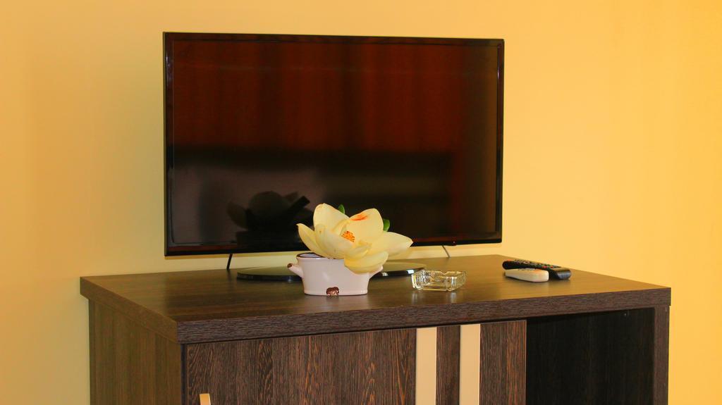 Hotel Lazuri In Квариати Екстериор снимка